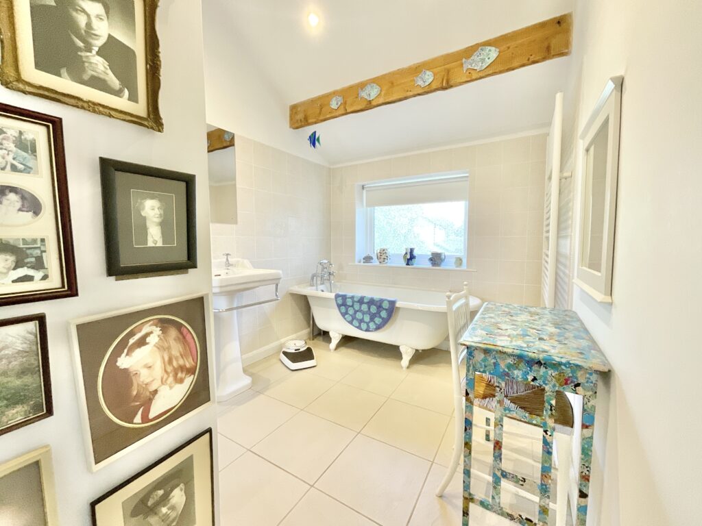 Highlows Lane, Yarnfield, ST15
