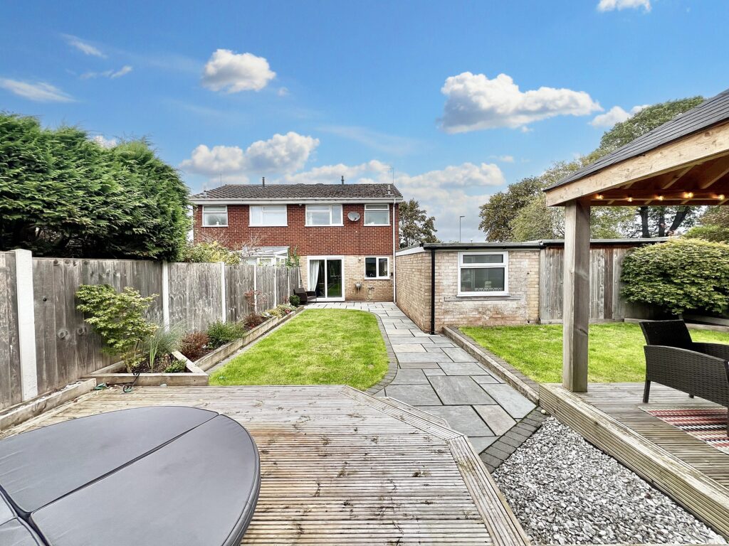 Caldervale Drive, Stafford, ST17