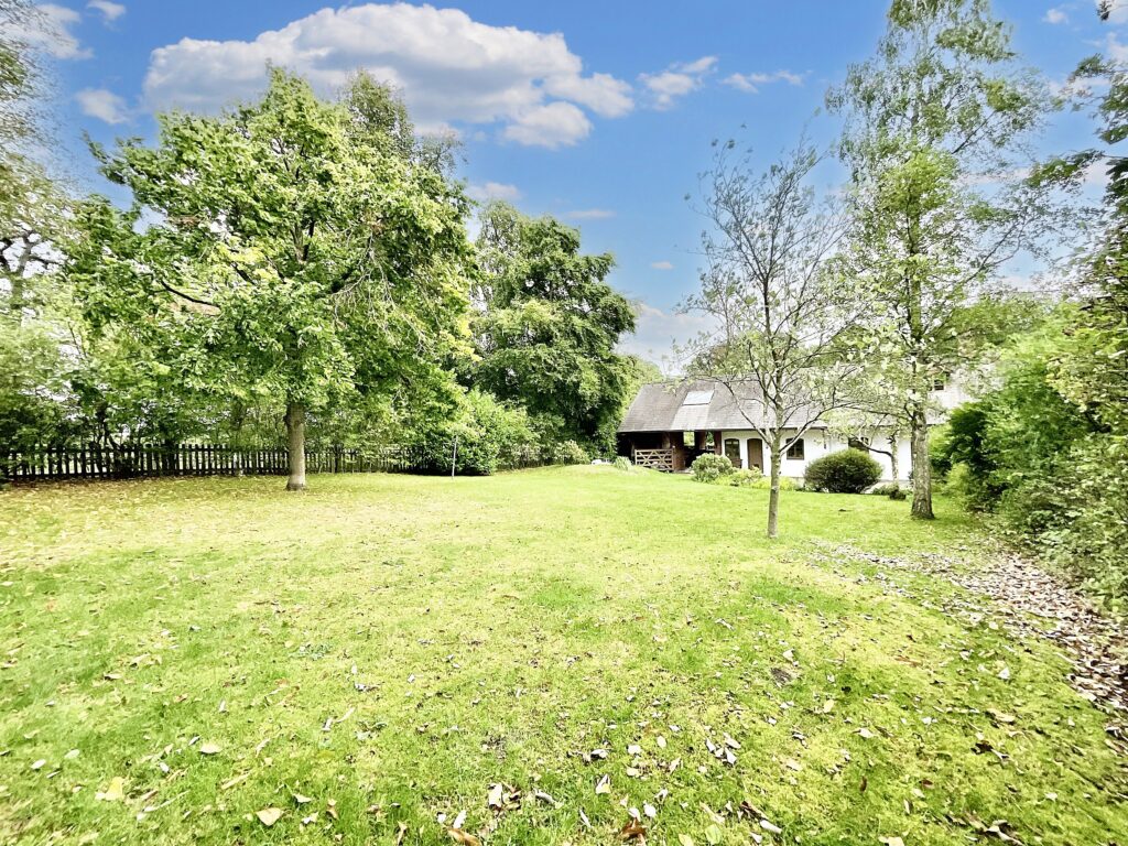 Shugborough, White Barn Farm, ST17