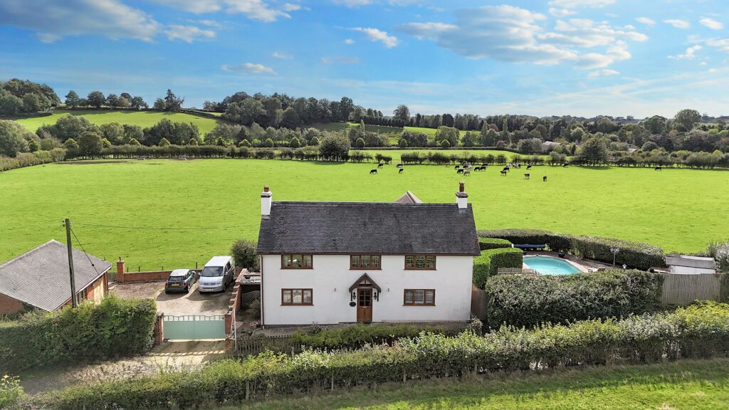 Outlanes, Stone, ST15