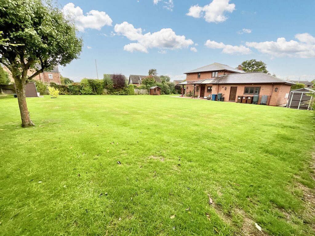 Highlows Lane, Yarnfield, ST15