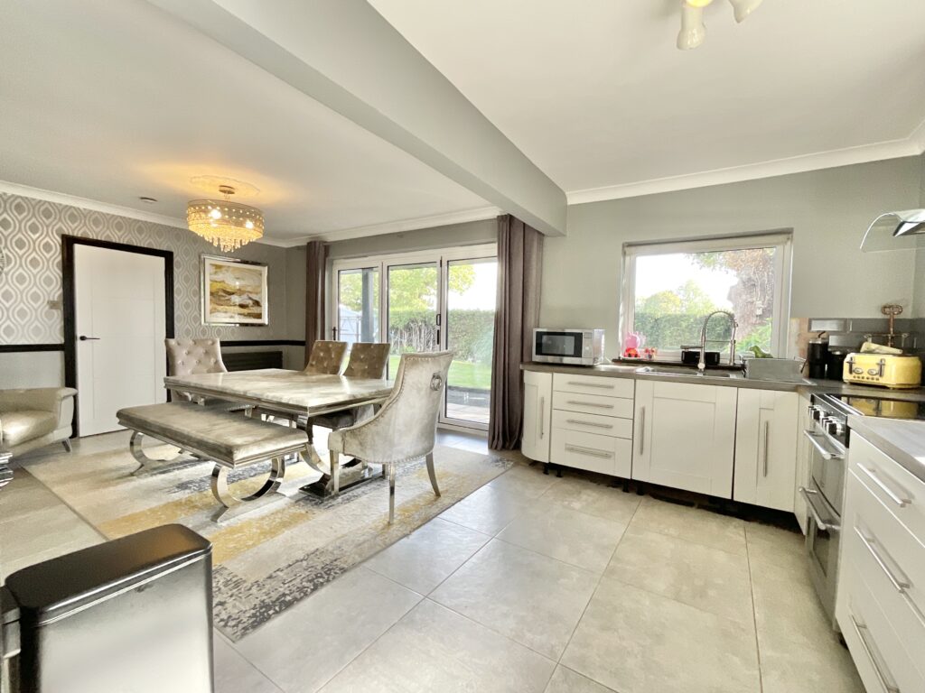 Long Lane, Derrington, ST18