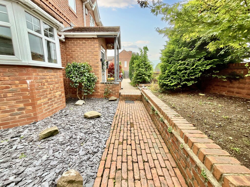 The Avenue, Blythe Bridge, ST11