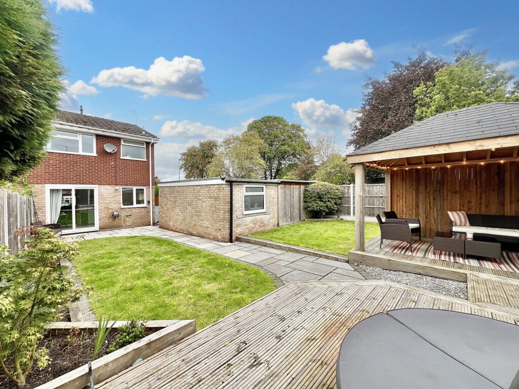 Caldervale Drive, Stafford, ST17