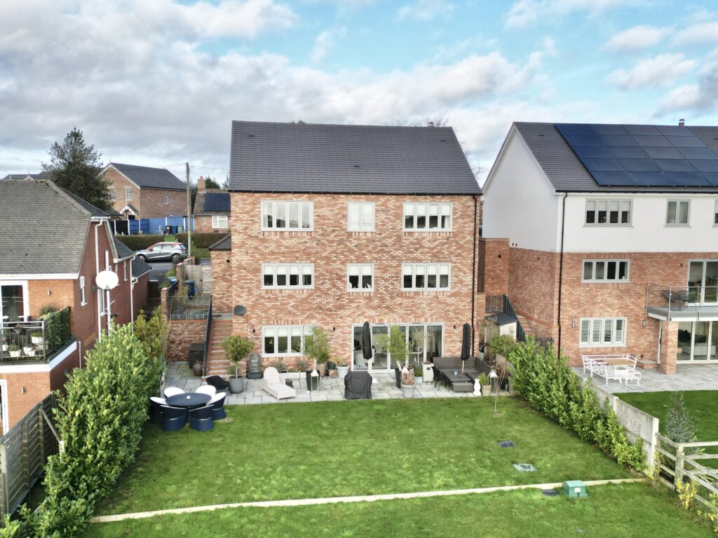 Stafford Road, Woodseaves, ST20