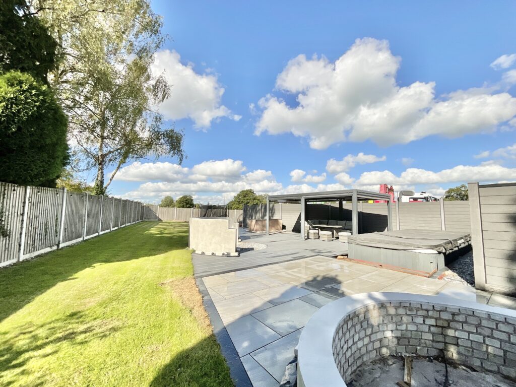 Long Lane, Derrington, ST18