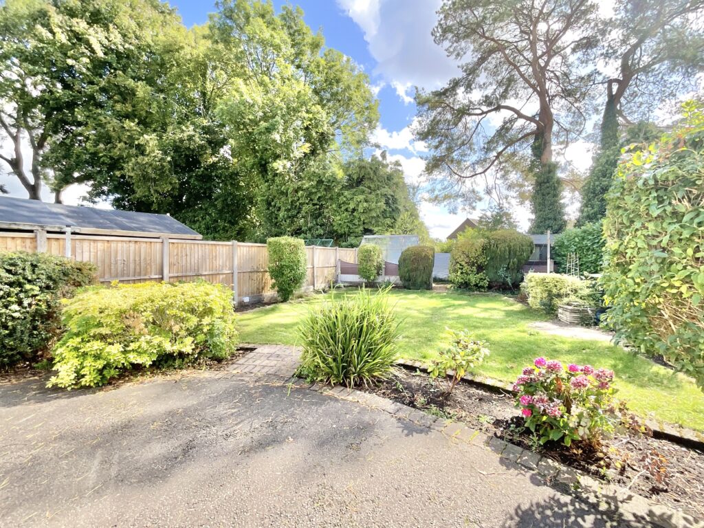 Highlows Lane, Yarnfield, ST15