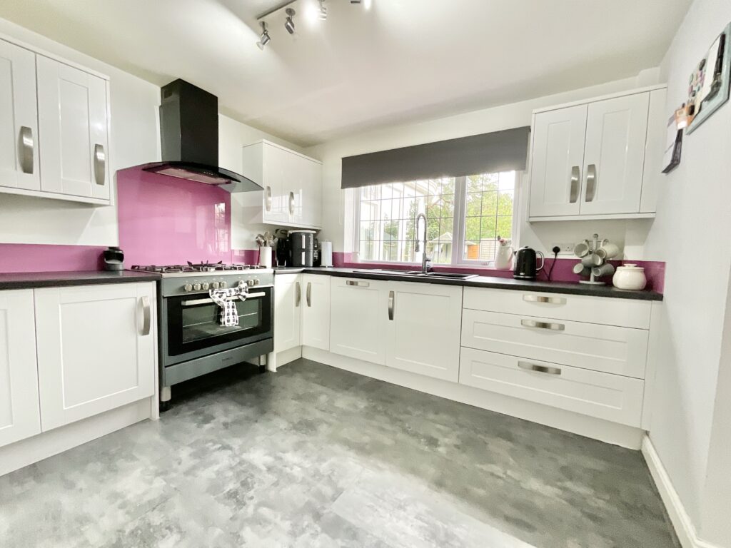 Highlows Lane, Yarnfield, ST15