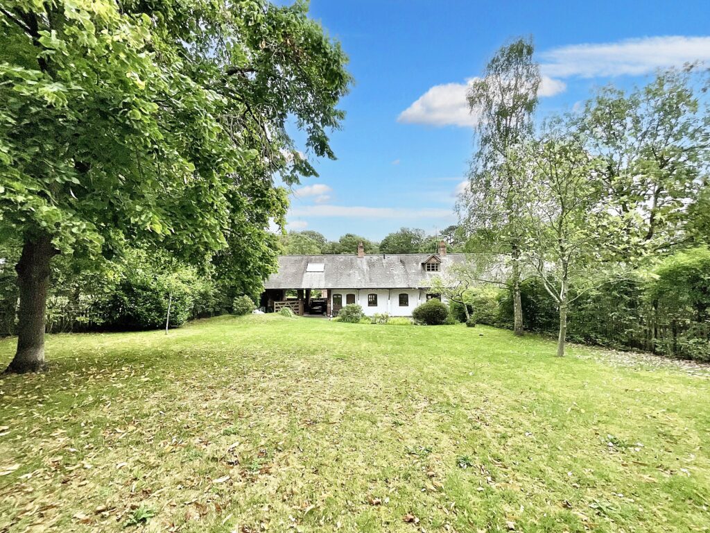 Shugborough, White Barn Farm, ST17