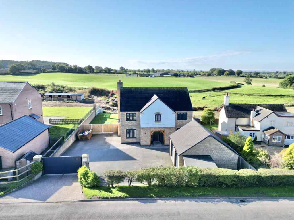 Stafford Road, Woodseaves, ST20