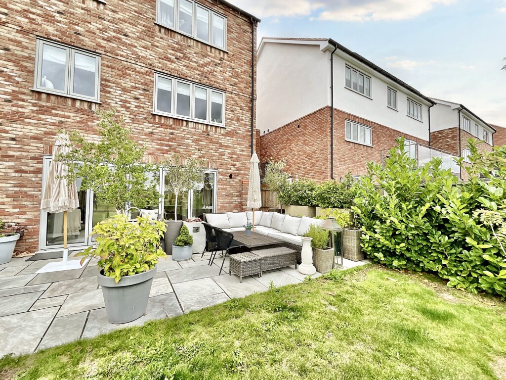 Stafford Road, Woodseaves, ST20