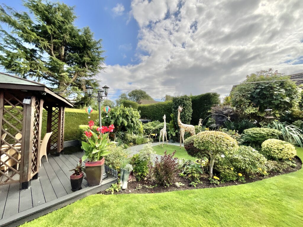Meadow Lane, Derrington, ST18