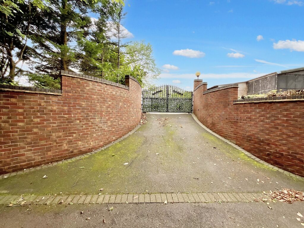 Butterton, Newcastle, ST5