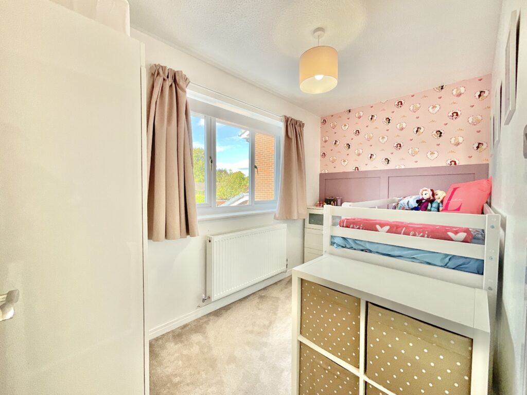 Potters Avenue, Yarnfield, ST15