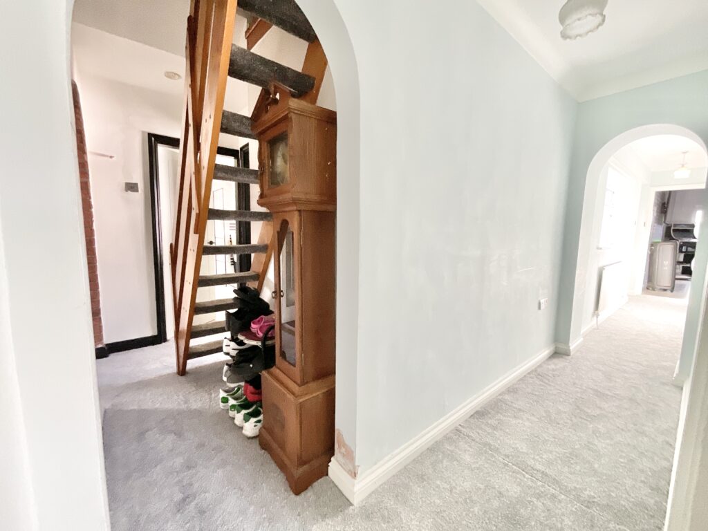 Long Lane, Derrington, ST18
