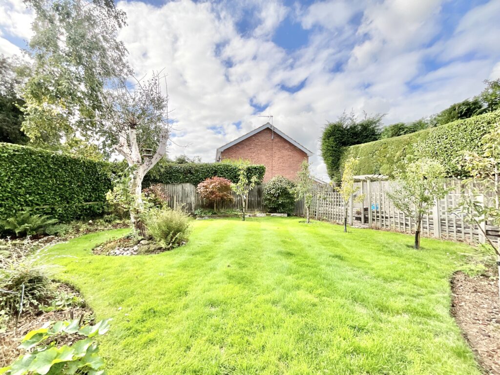 Highlows Lane, Yarnfield, ST15