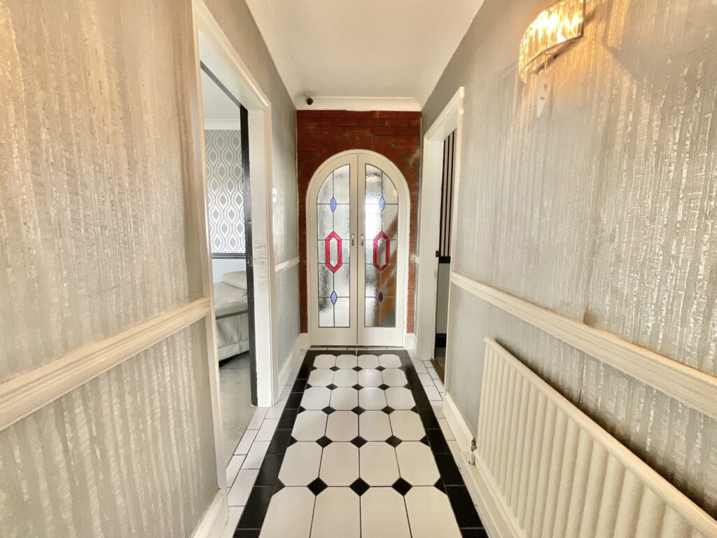 Long Lane, Derrington, ST18