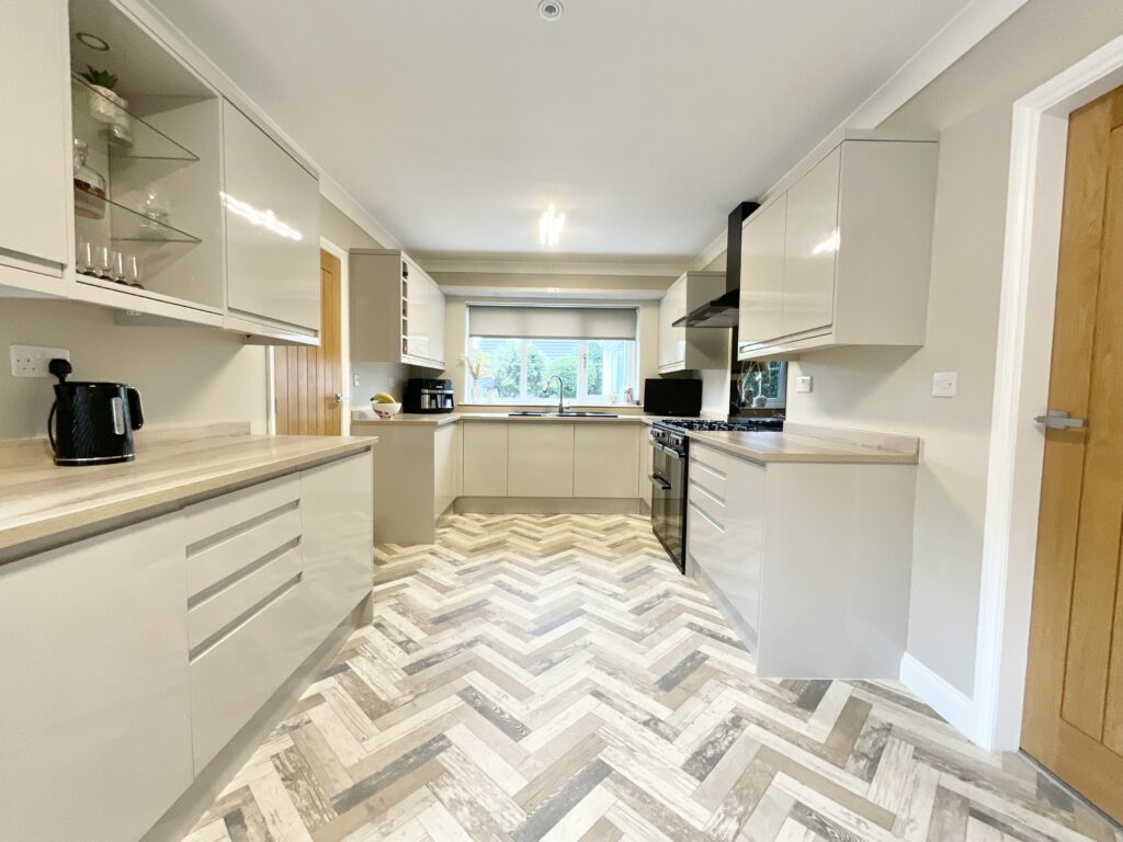 Meadow Lane, Derrington, ST18