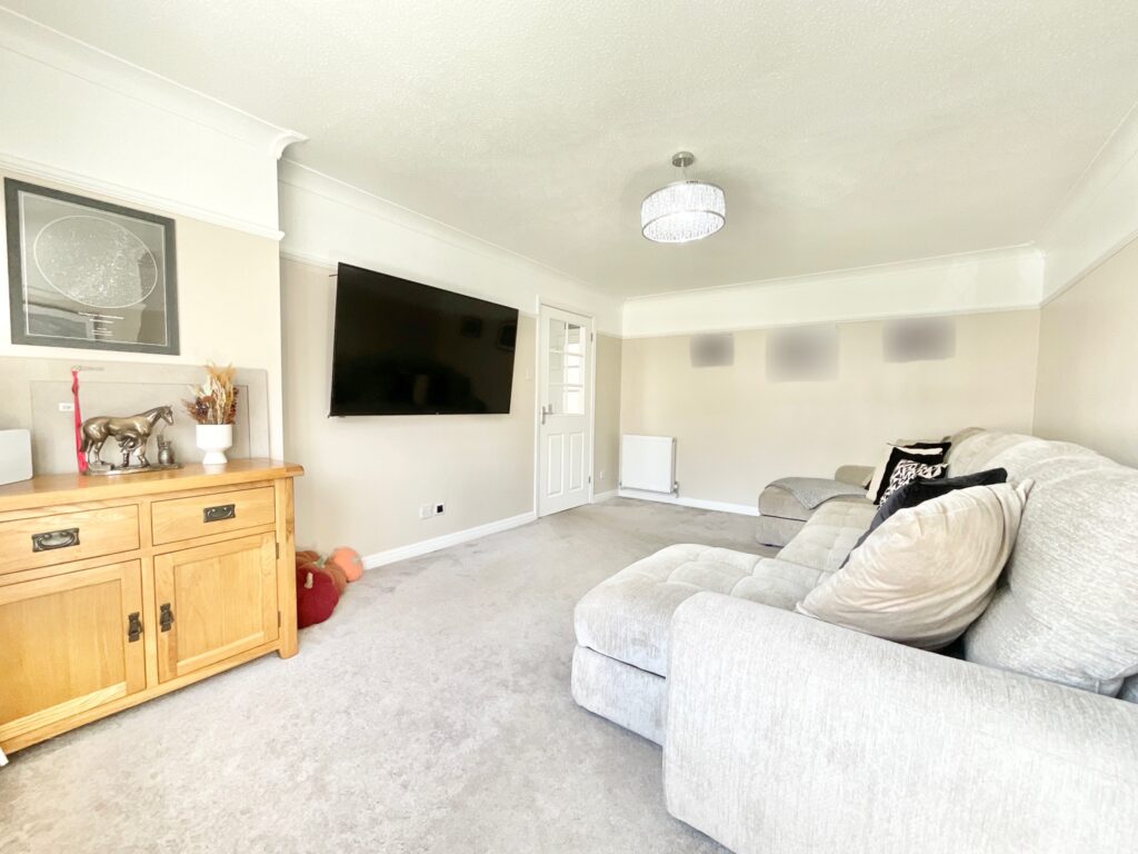 Potters Avenue, Yarnfield, ST15