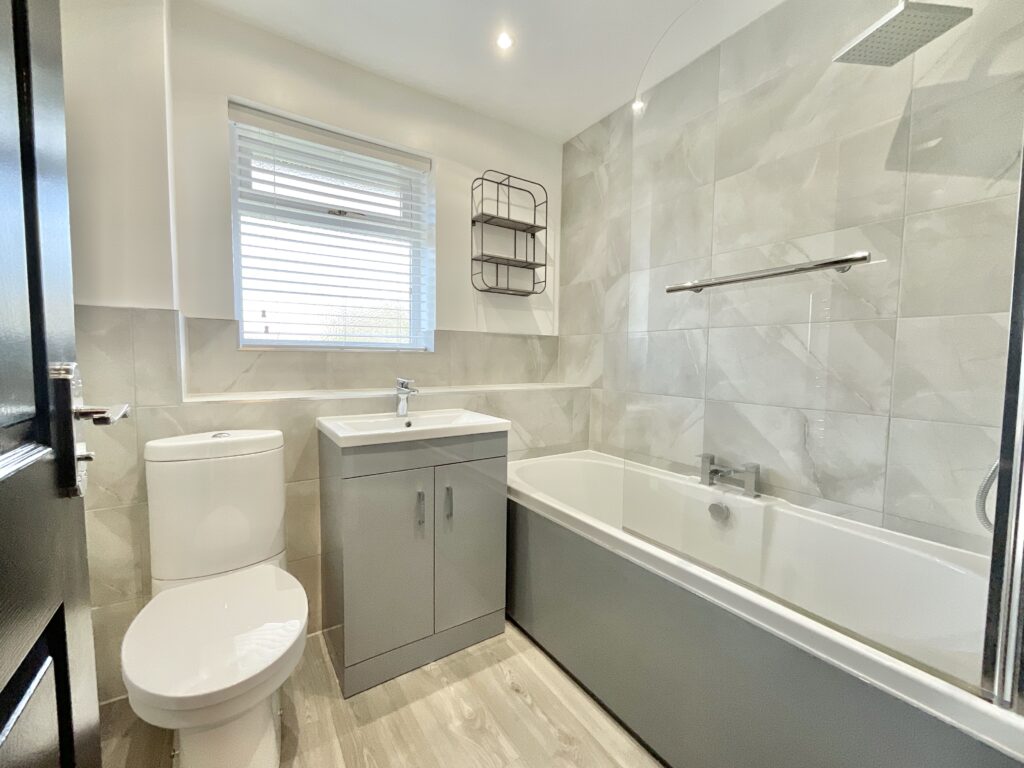 Potters Avenue, Yarnfield, ST15
