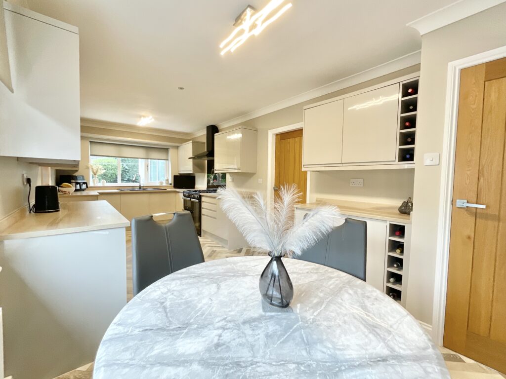 Meadow Lane, Derrington, ST18