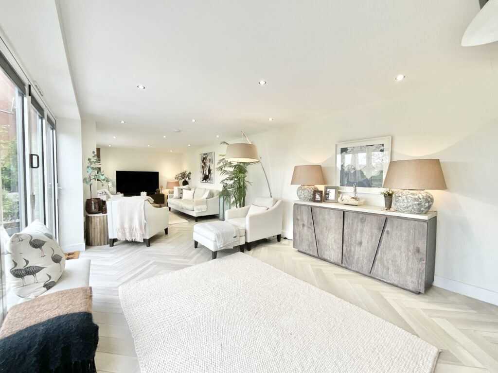 Stafford Road, Woodseaves, ST20