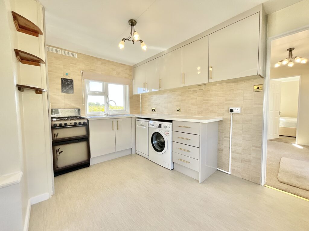 Yarnfield, Stone, ST15