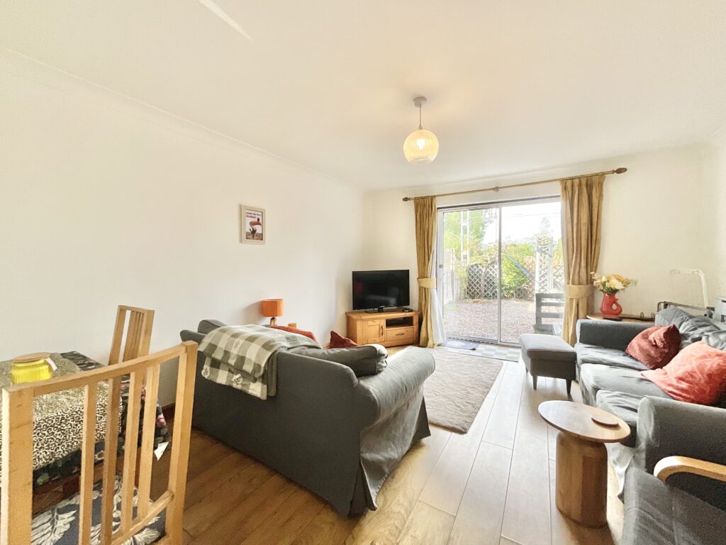 Chestnut Grove, Stone, ST15