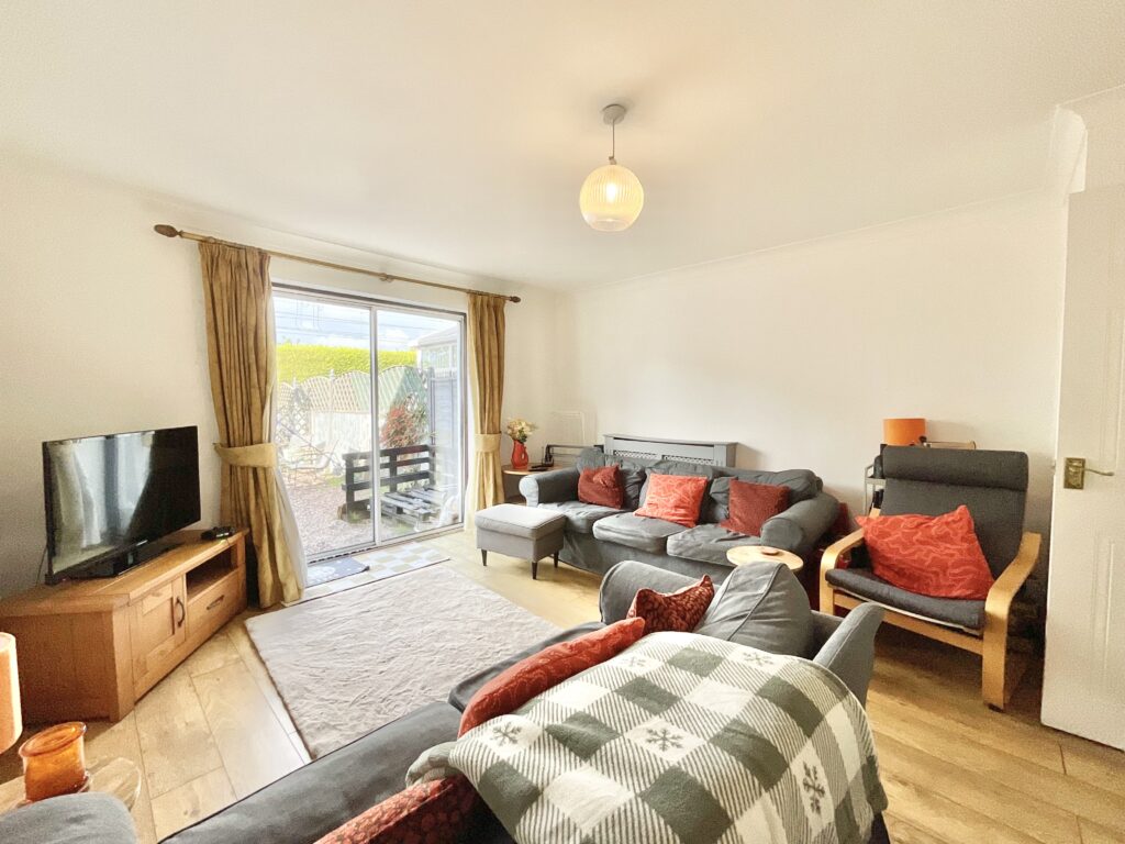 Chestnut Grove, Stone, ST15
