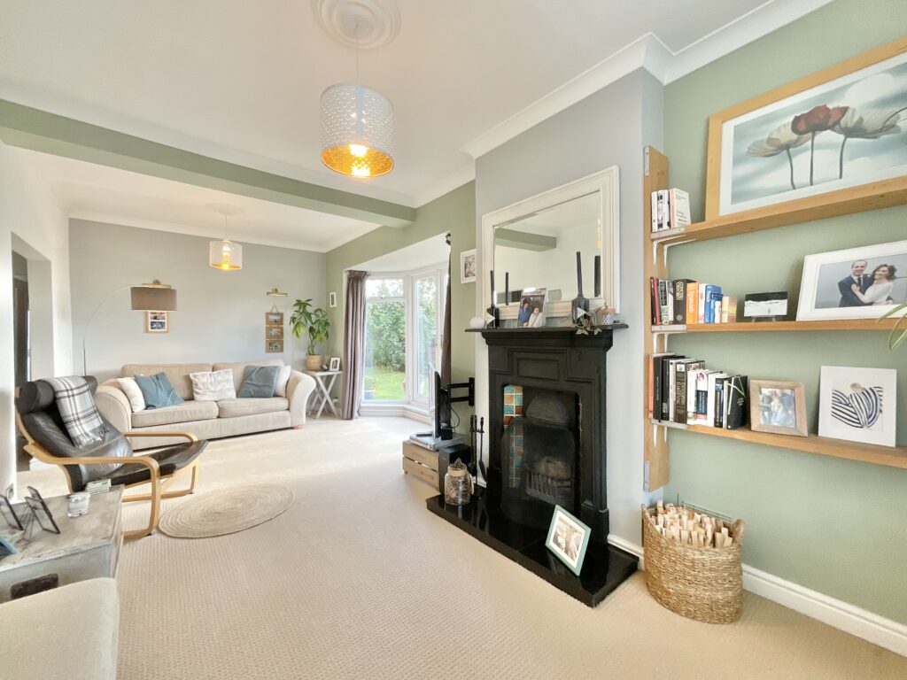 Main Road, Shavington, CW2