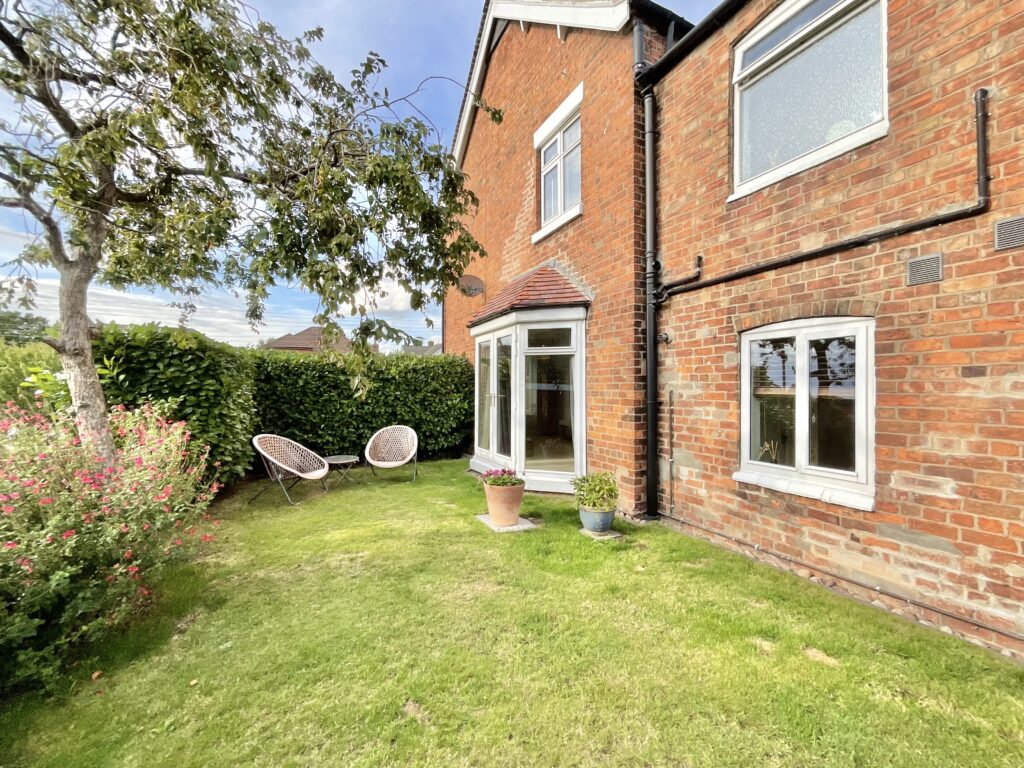 Main Road, Shavington, CW2