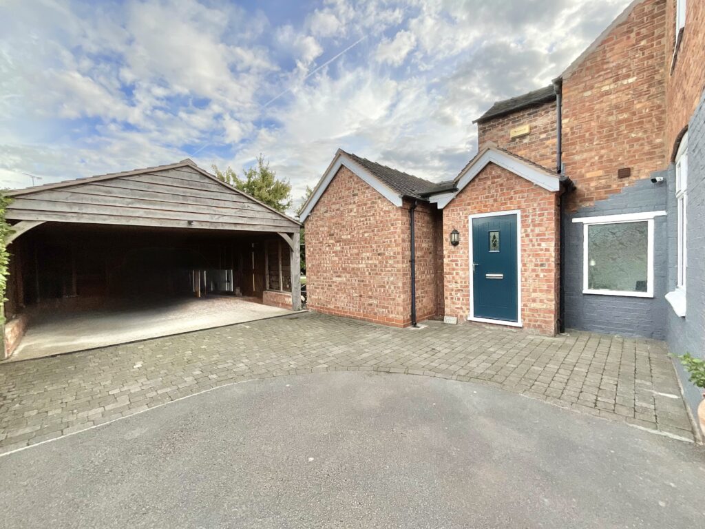 Main Road, Shavington, CW2
