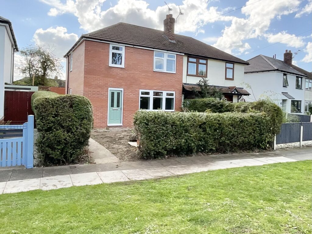 Woodford Close, Crewe, CW2