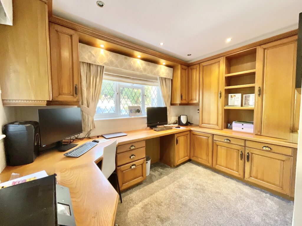Top Road, Acton Trussell, ST17