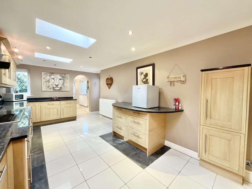 Top Road, Acton Trussell, ST17