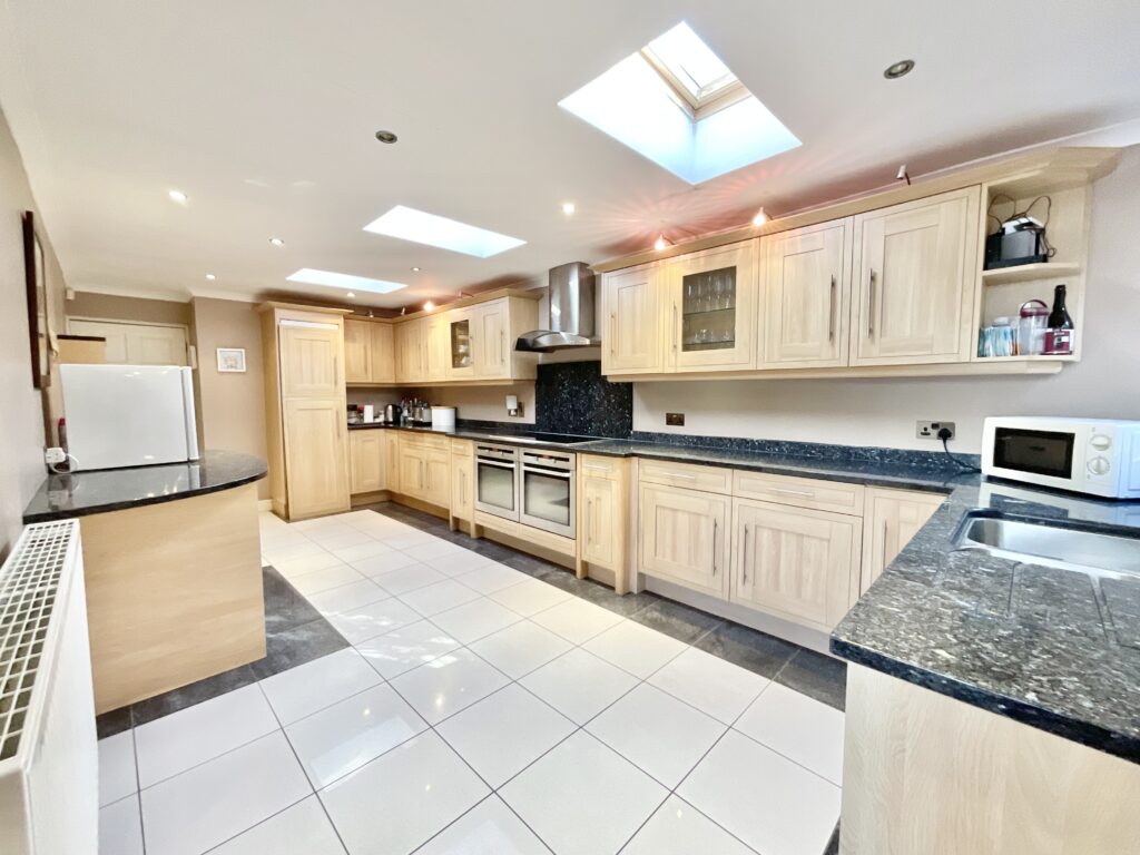 Top Road, Acton Trussell, ST17