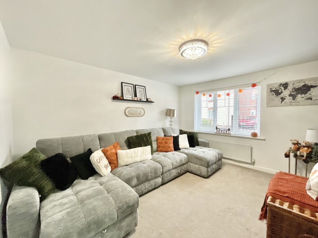 Harris View, Stone, ST15