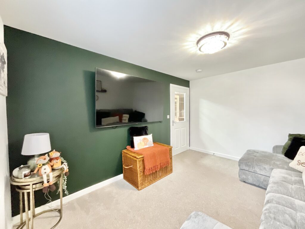 Harris View, Stone, ST15