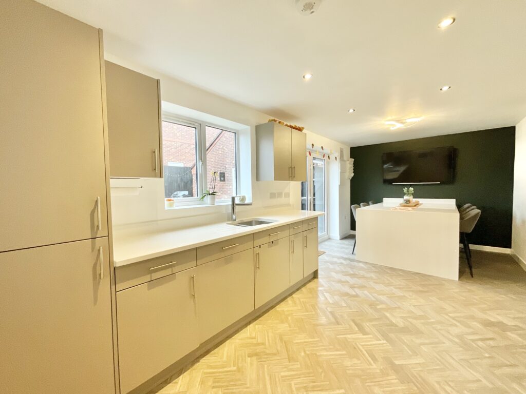 Harris View, Stone, ST15