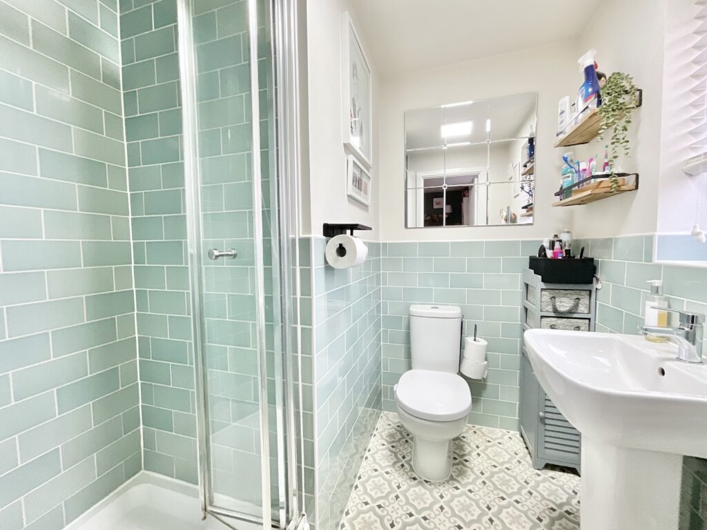 Harris View, Stone, ST15