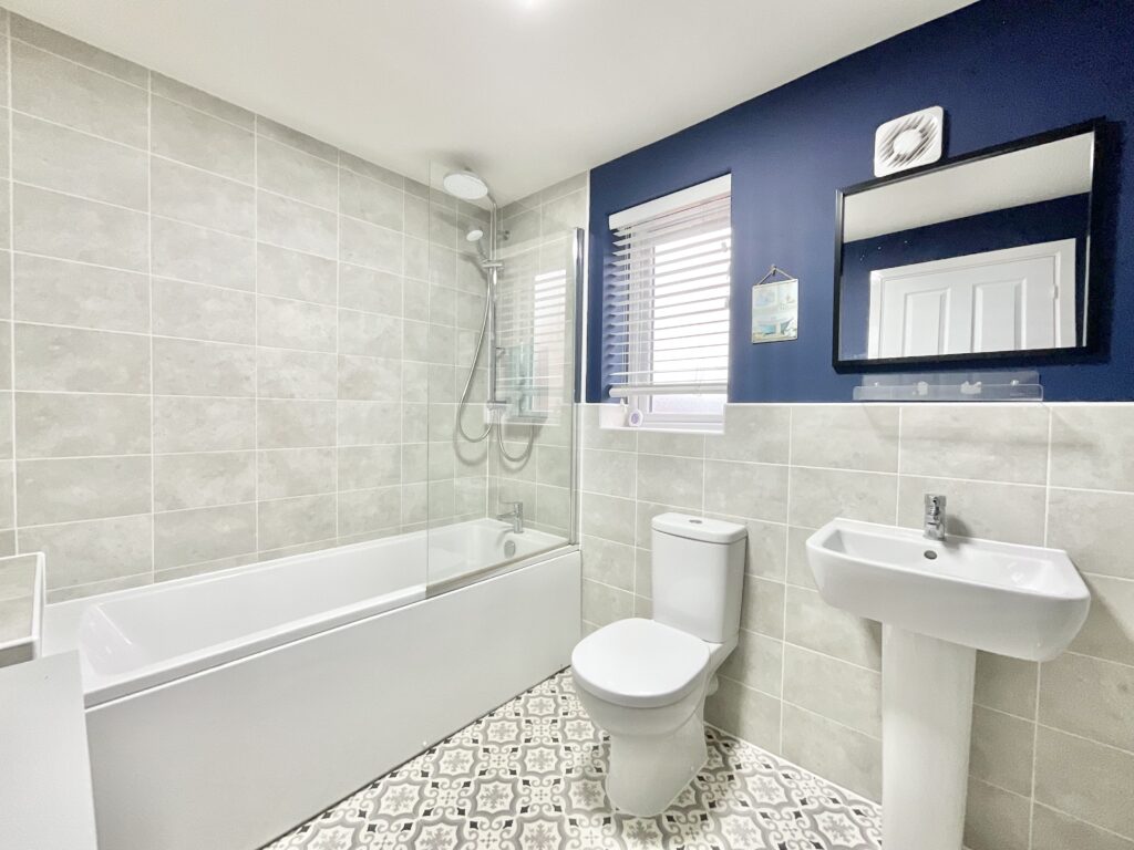 Harris View, Stone, ST15
