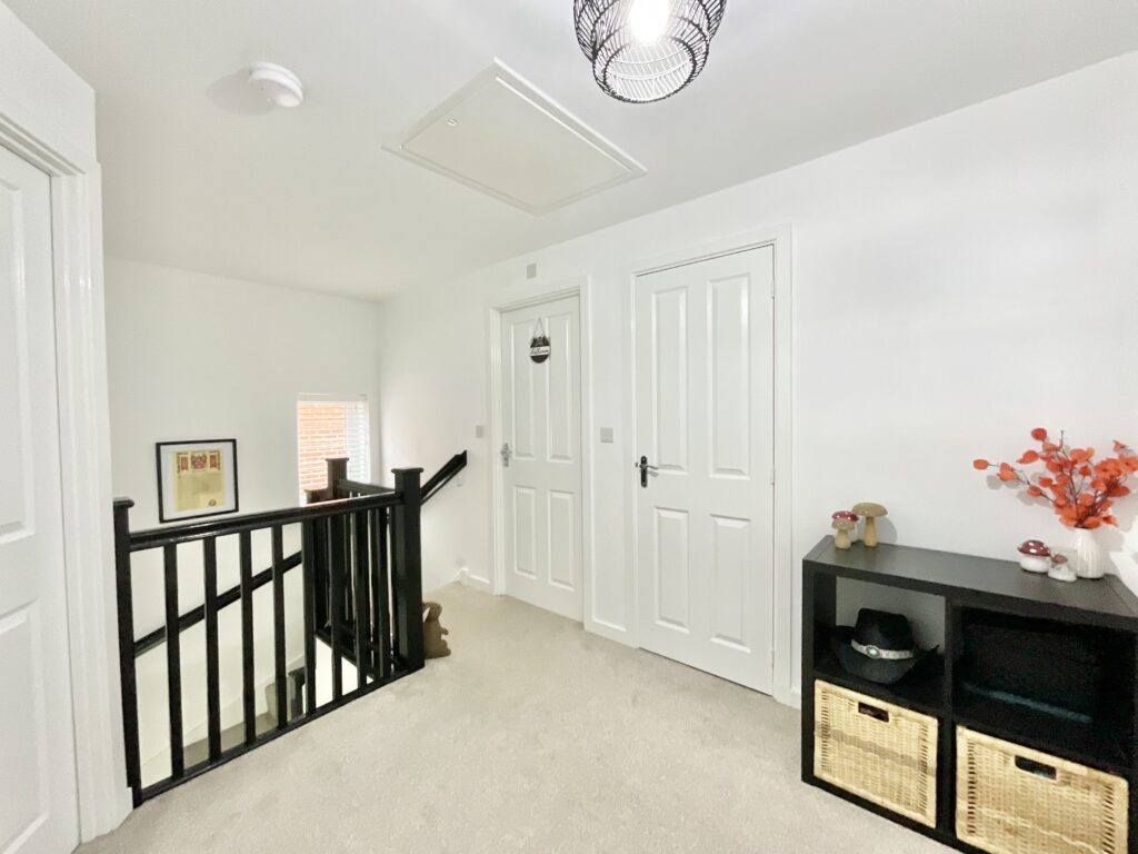 Harris View, Stone, ST15