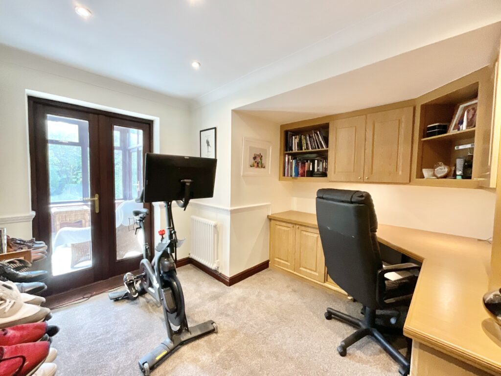 Barnes Croft, Hilderstone, ST15