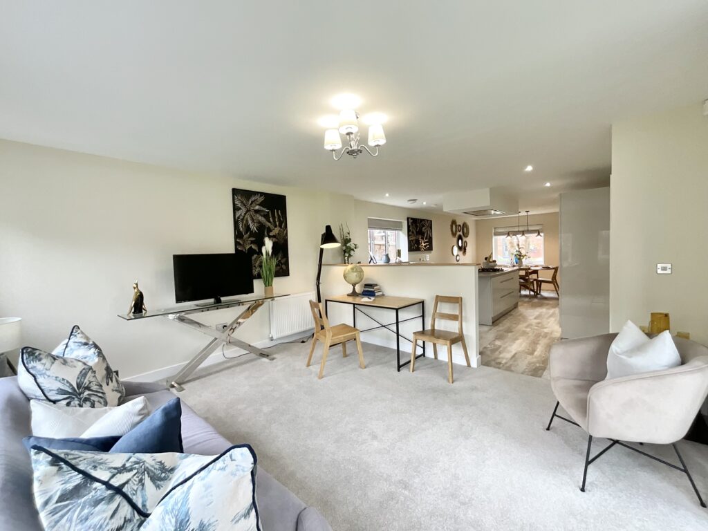 14 Meadowside View, Alton, Stoke-on-Trent, ST10 4FL