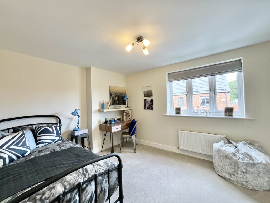 14 Meadowside View, Alton, Stoke-on-Trent, ST10 4FL