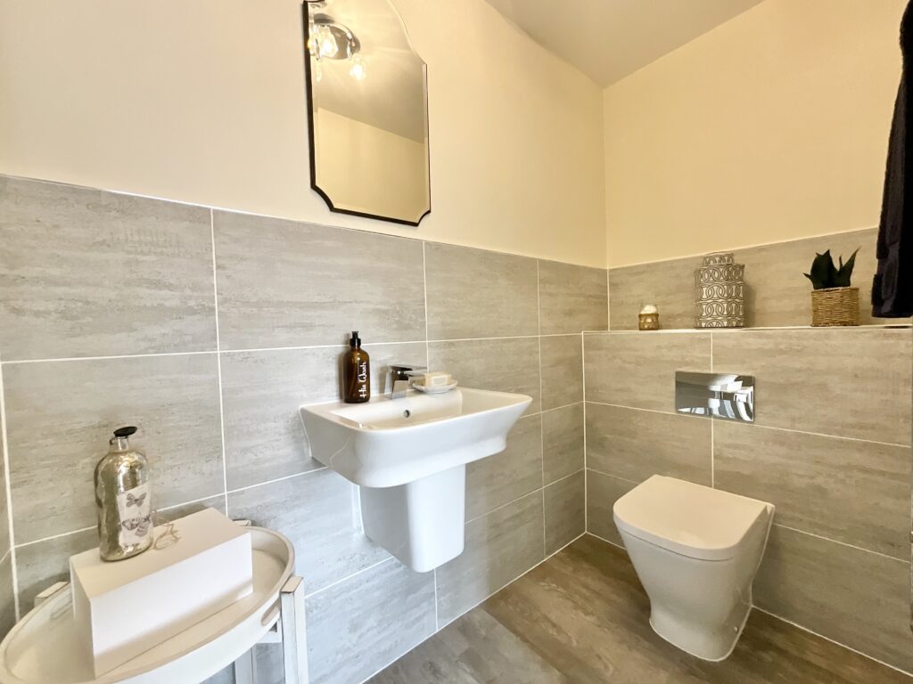 14 Meadowside View, Alton, Stoke-on-Trent, ST10 4FL