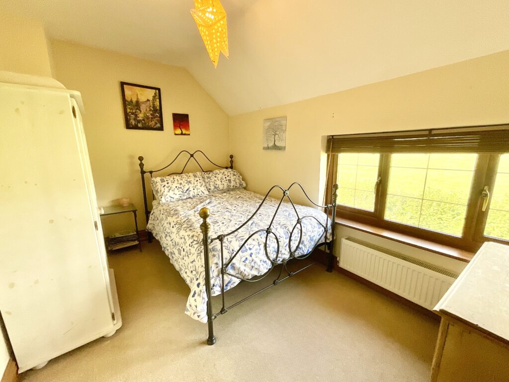 Outlanes, Meaford, ST15