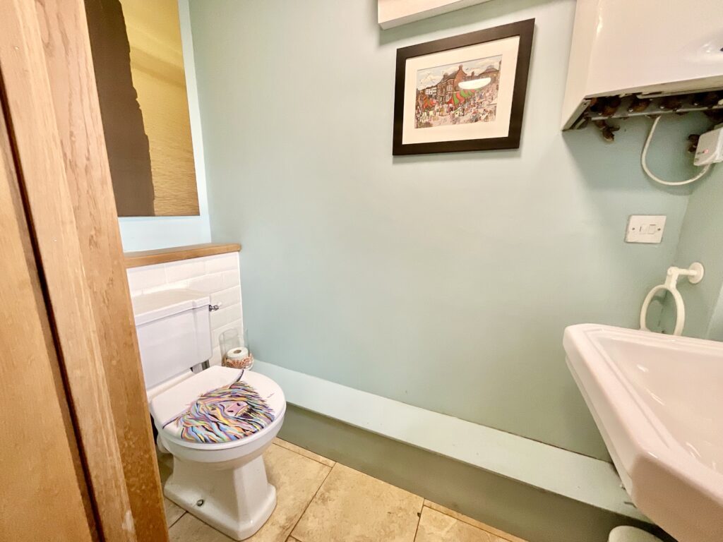 Outlanes, Meaford, ST15