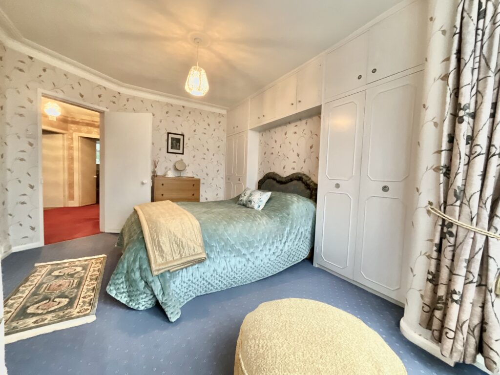 The Avenue, Cheadle, ST10