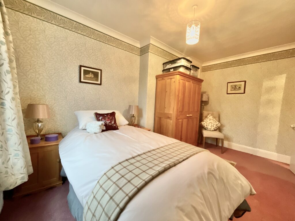 The Avenue, Cheadle, ST10